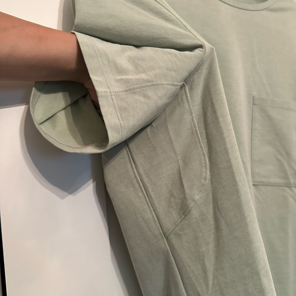 Lululemon Men’s Green Sz L Short Sleeve Shirt - Picture 4 of 6
